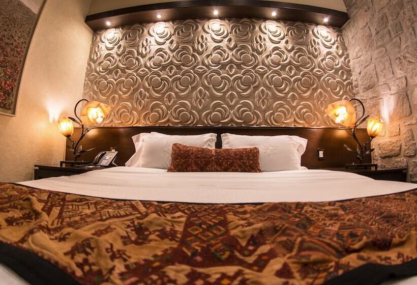 디럭스 룸, De La Soledad