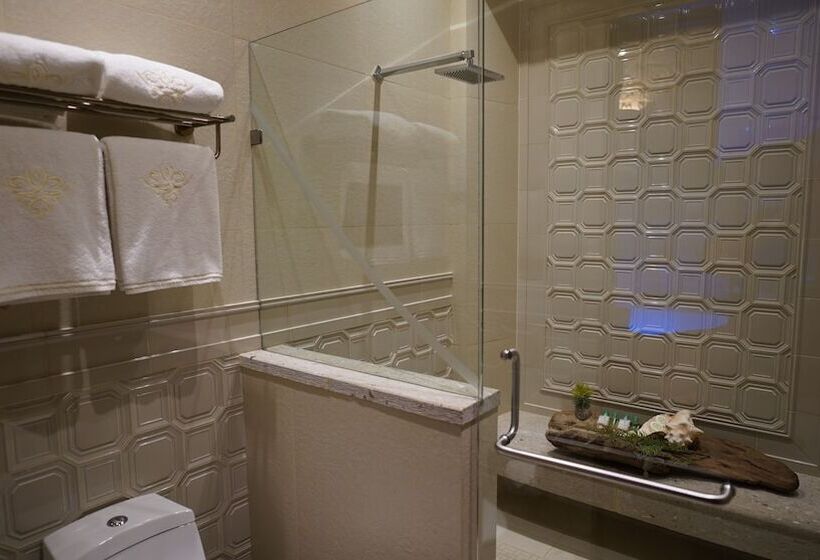 스탠다드 룸, De La Soledad