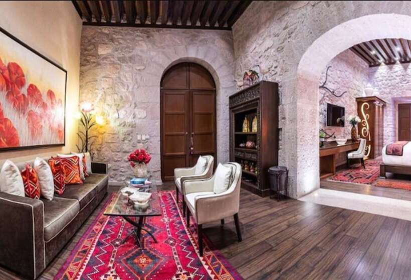 스탠다드 룸, De La Soledad