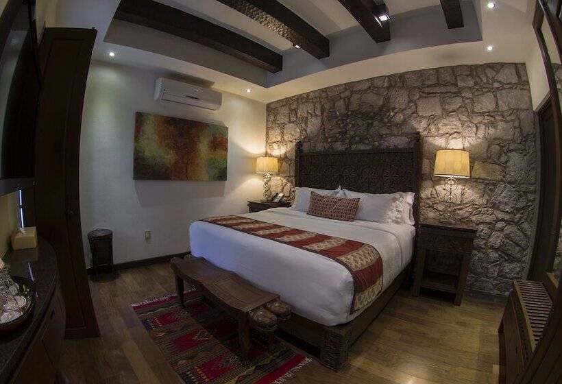 스탠다드 룸, De La Soledad