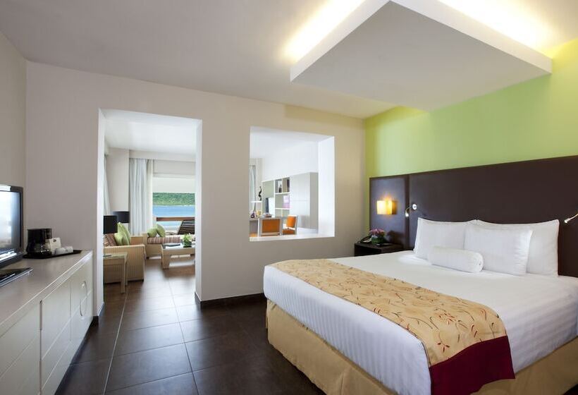 جناح جونيور, Emporio Mazatlan