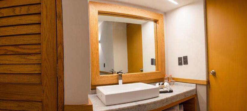 Номер Deluxe Кровать Кинг, Hacienda Jurica By Brisas