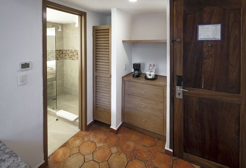 חדר דלוקס נוף לים, Holiday Inn Resort Ixtapa All Inclusive, An Ihg