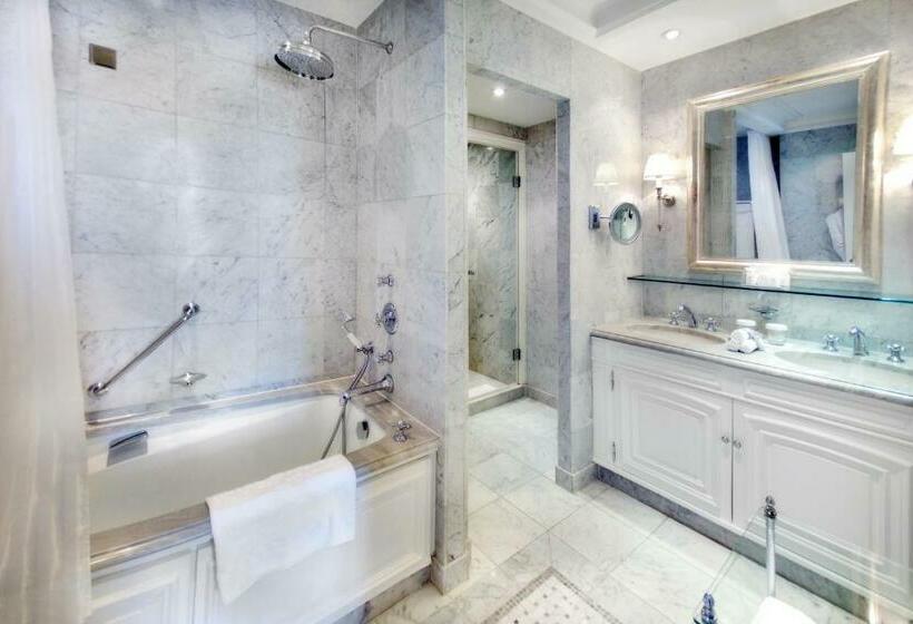 اتاق استاندارد با چشمانداز دریا, Hôtel Hermitage Monte Carlo