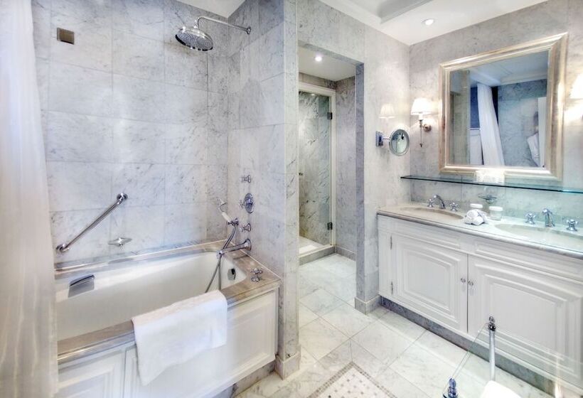 اتاق استاندارد با چشمانداز دریا, Hôtel Hermitage Monte Carlo