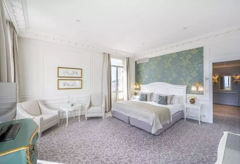 سوییت جونیور با چشم‌انداز دریا, Hôtel Hermitage Monte Carlo