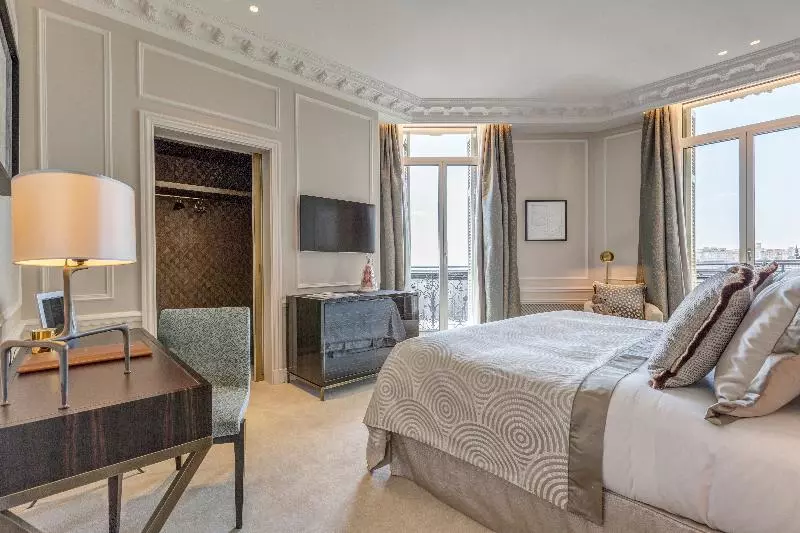 سوییت با چشم‌انداز دریا, Hôtel Hermitage Monte Carlo