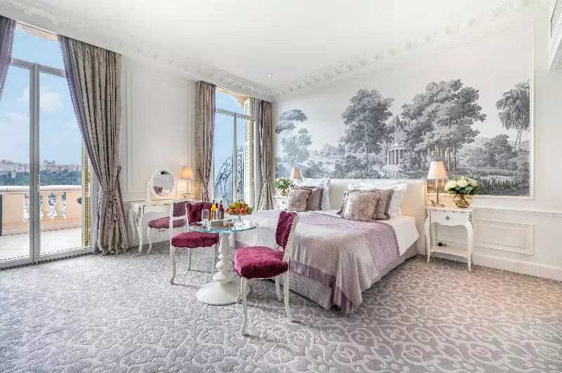 اتاق استاندارد با تراس و چشم‌انداز دریا, Hôtel Hermitage Monte Carlo