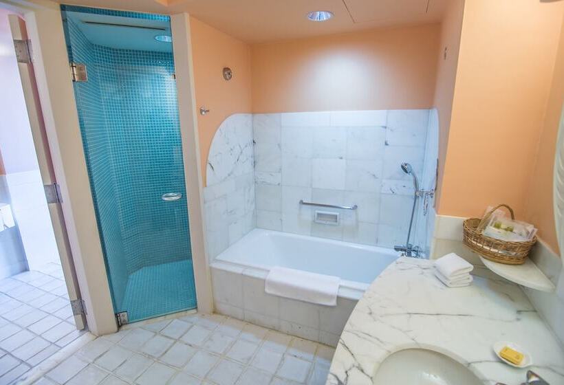 اتاق لوکس با چشمانداز دریا, Hyatt Regency Saipan