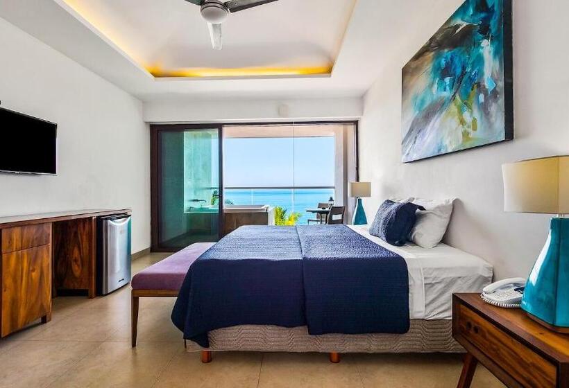 Deluxe Rum, Marboka Hotel & Suites