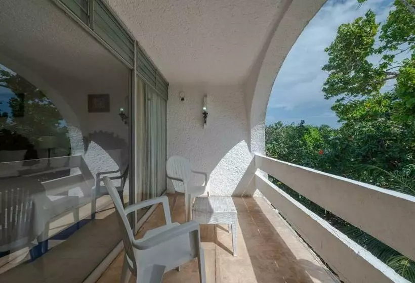 اتاق استاندارد سه نفره, Maya Caribe Faranda Cancun