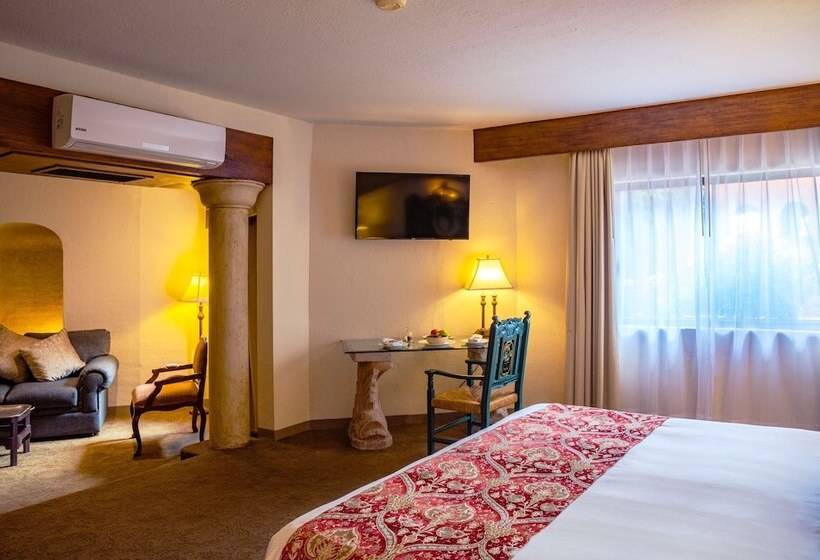 带大床的套房, Quinta Real Zacatecas