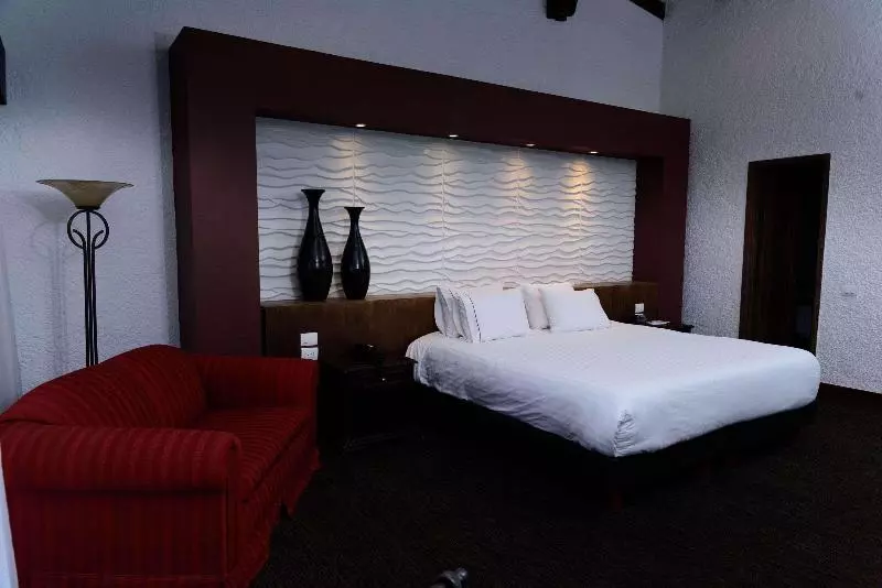 キングサイズベッドのスタンダードルーム, Radisson Hotel Tapatio Guadalajara