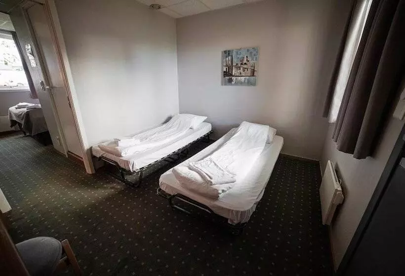 Standard Neljän Hengen Huone, Torp