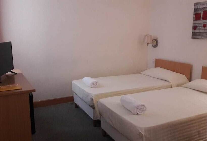 اتاق اکونومی, Tropicana