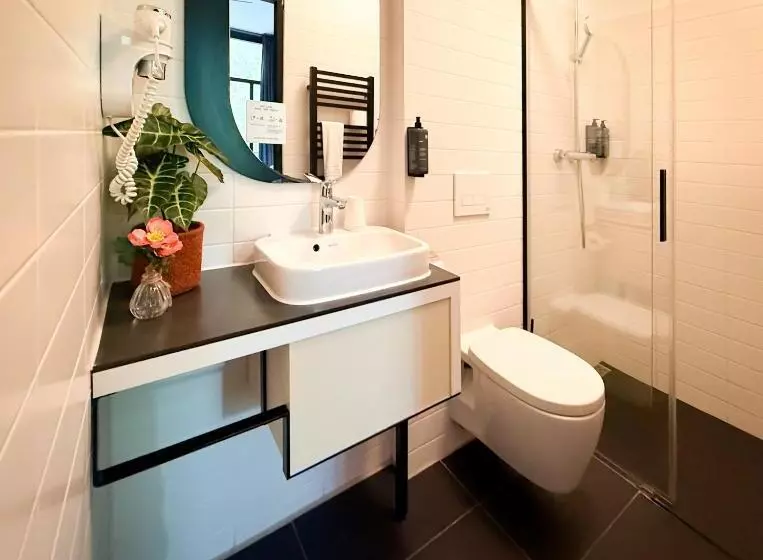 اتاق راحتی سه تخته, De Pijp Boutique Hotel