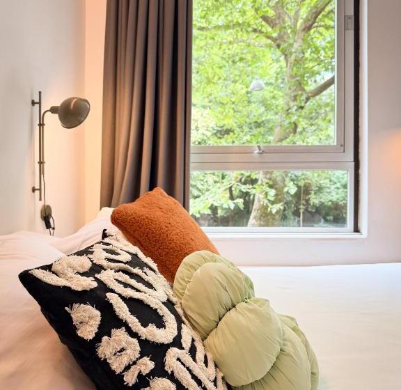 اتاق راحتی سه تخته, De Pijp Boutique Hotel