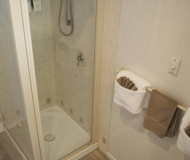 إستوديو قياسى, Diplomat Motel