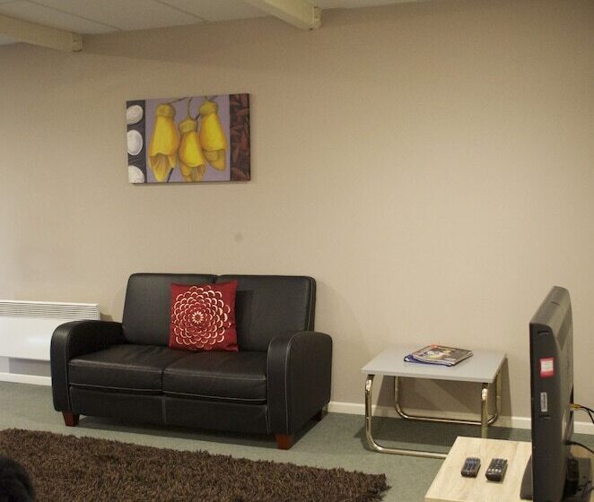 إستوديو قياسى, Diplomat Motel