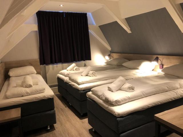 חדר סטנדרט לארבעה, Facade Hotel Amsterdam