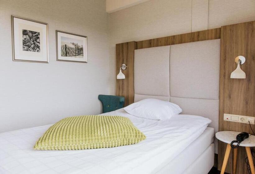 Quarto Estandar Individual, Grand Hotel Opduin