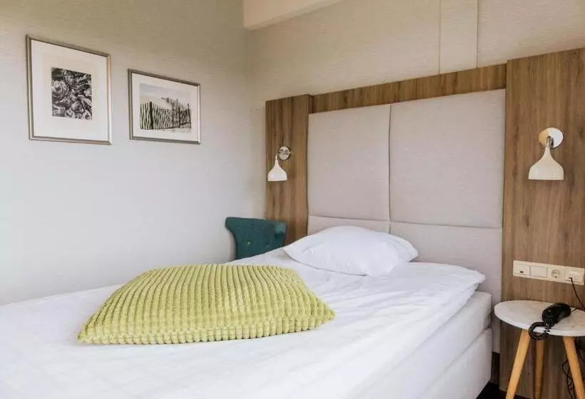 اتاق استاندارد یک نفره, Grand Hotel Opduin