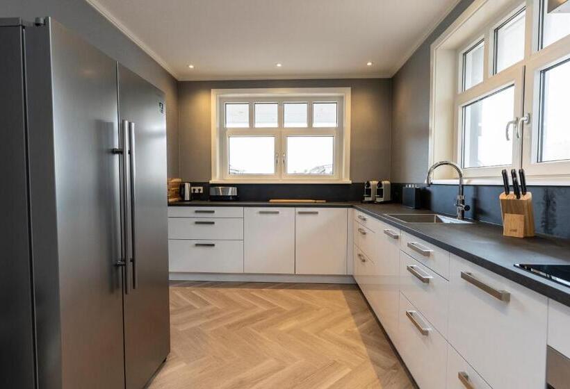 ‫فيلا غرفة نوم واحدة, Grand Hotel Opduin