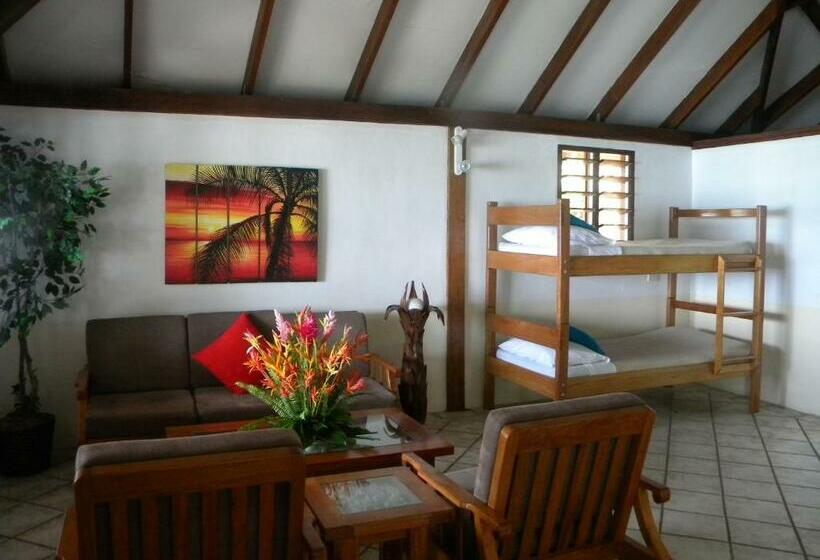 스탠다드 방갈로, Hideaway Island Resort