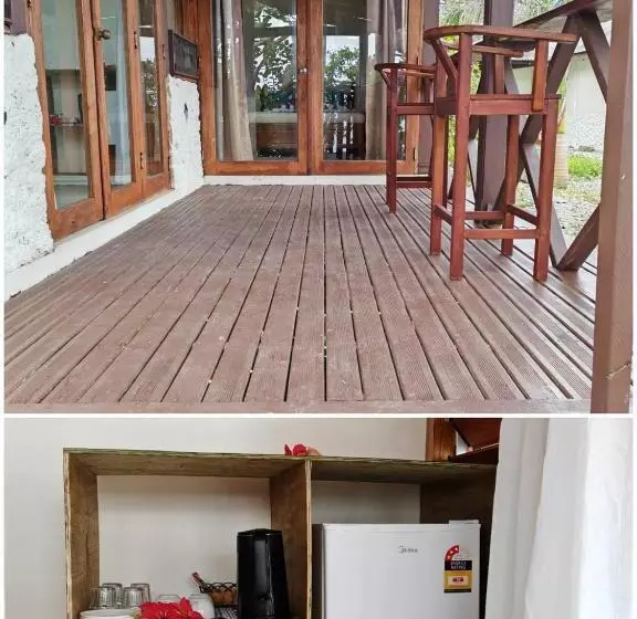 بانگلوی استاندارد با چشم‌انداز دریا, Hideaway Island Resort