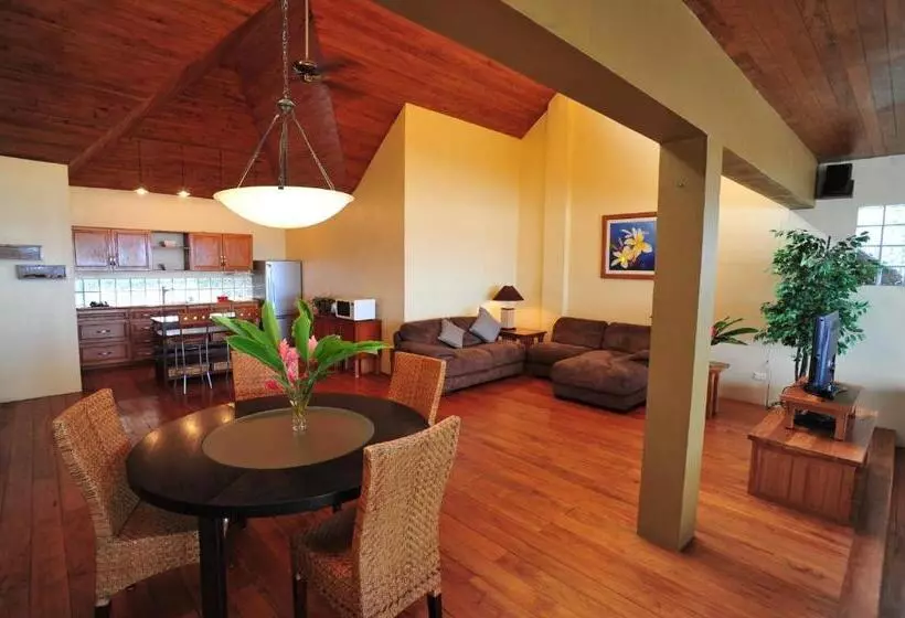 ویلای 1 خوابه, Hideaway Island Resort