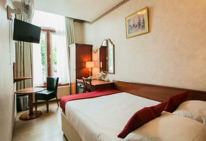 اتاق عادی, Atlanta