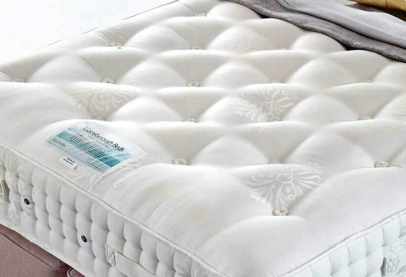 اتاق عادی, Atlanta