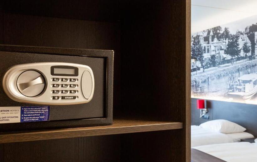 Номер Комфорт, Bastion Hotel Amsterdam Noord