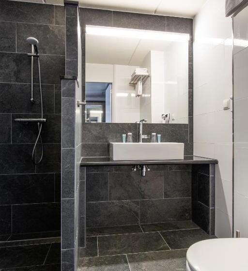 Номер Deluxe Кровать Кинг, Bastion Hotel Amsterdam Noord