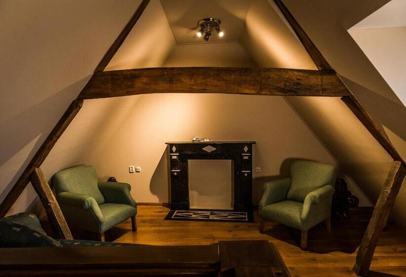 דירת חדר, De Limbourg