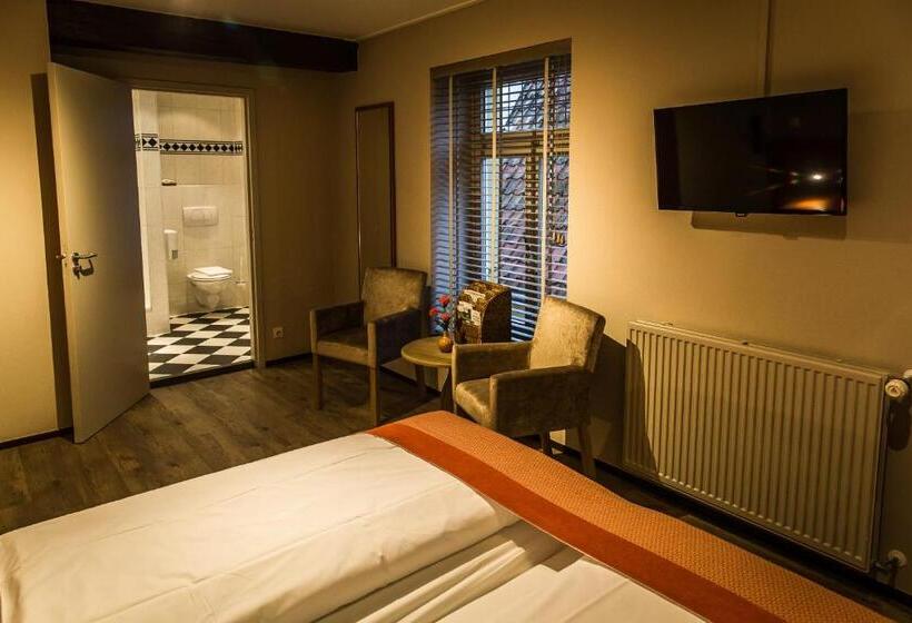 חדר סופריור, De Limbourg