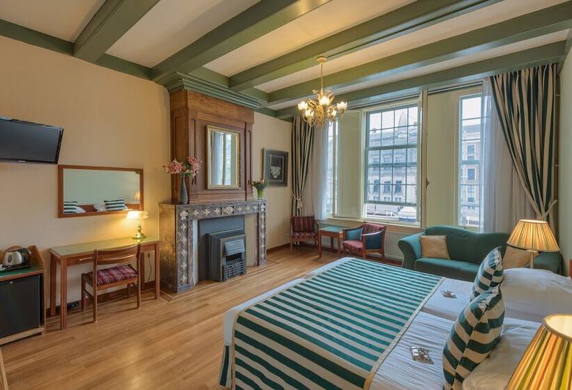 اتاق استاندارد با چشم‌انداز, Des Arts