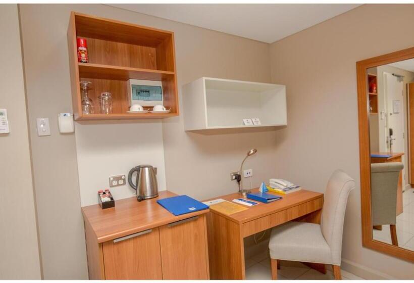 اتاق پرمیوم, Ela Beach Hotel & Apartments