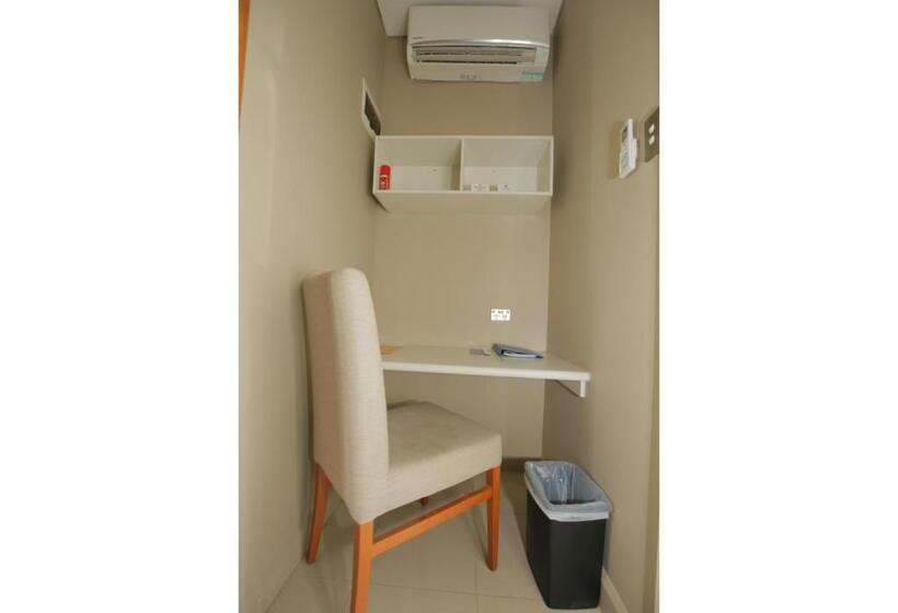 سوئیت پریمیوم, Ela Beach Hotel & Apartments