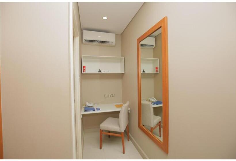 سوئیت پریمیوم 2 خوابه, Ela Beach Hotel & Apartments