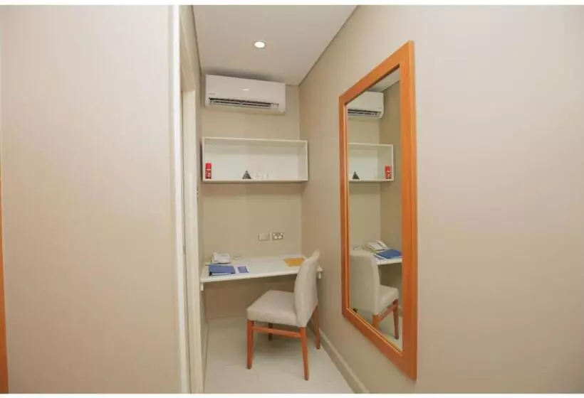سوئیت پریمیوم 2 خوابه, Ela Beach Hotel & Apartments