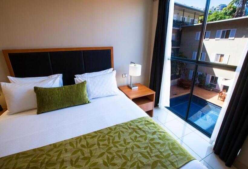 سوئیت پریمیوم, Ela Beach Hotel & Apartments