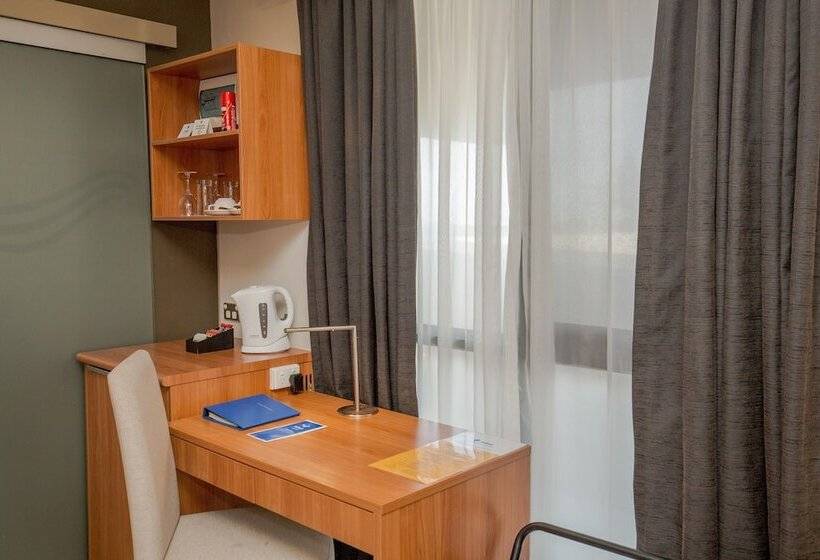 디럭스 룸, Ela Beach Hotel & Apartments