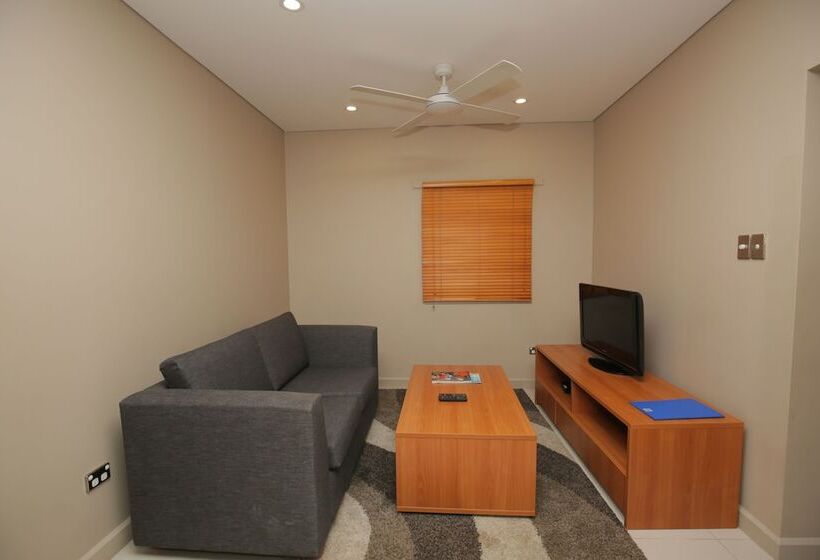 سوئیت پریمیوم, Ela Beach Hotel & Apartments