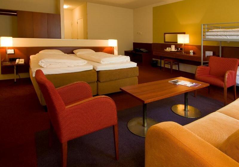 اتاق خانوادگی, Fletcher Parkhotel Val Monte