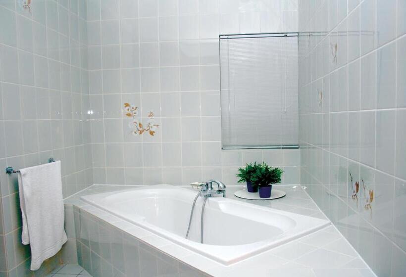 اتاق خانوادگی, Fletcher Hotel Restaurant Erica