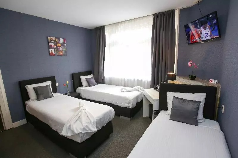 Standard Kolmen Hengen Huone, Flipper Amsterdam