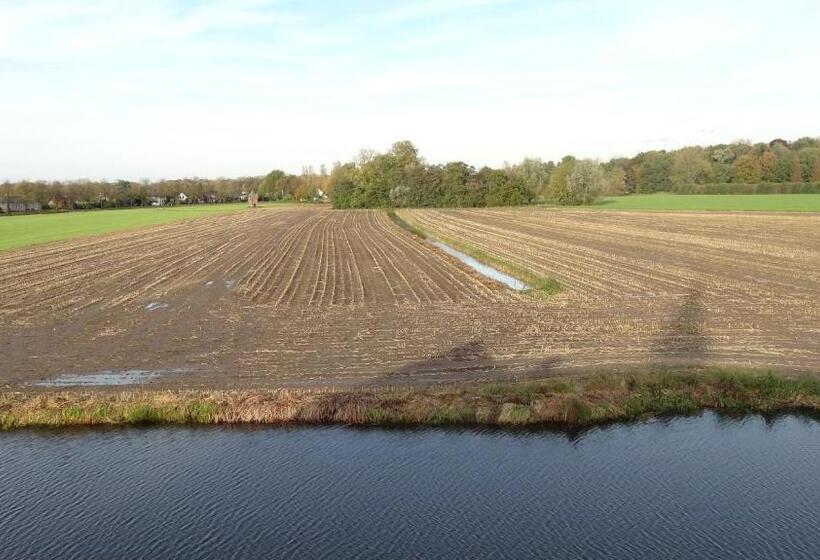 חדר סטנדרט יחיד, Het Wapen Van Harmelen