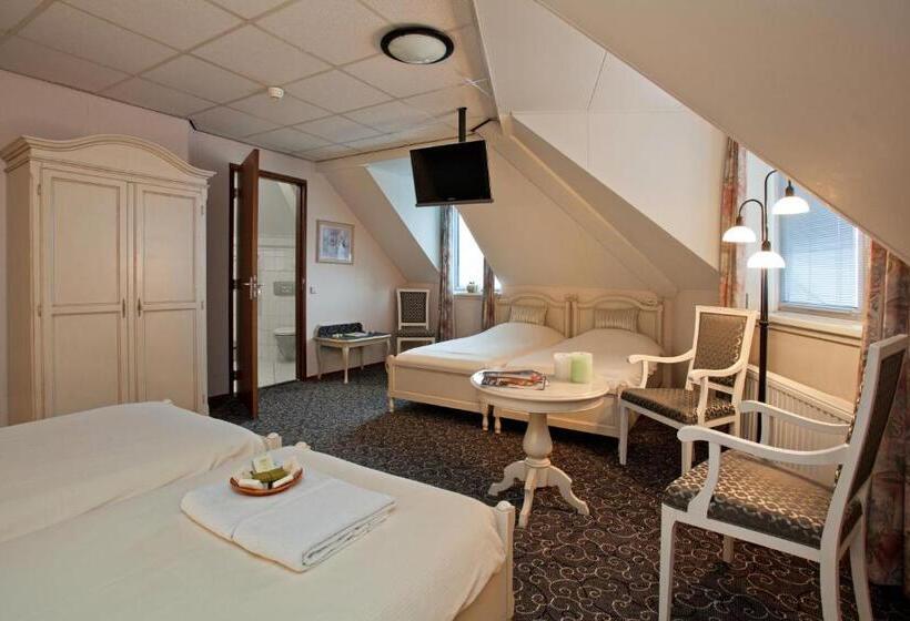 חדר סטנדרט לארבעה, Het Wapen Van Harmelen