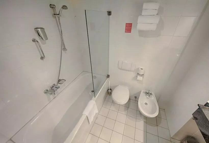 スタンダードトリプルルーム, Leonardo Hotel Utrecht City Center